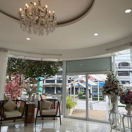 Regent Lodge לאמפאנג מראה חיצוני תמונה